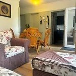 Neon Balaton, Large Botanical Garden, Bicycles, Pet&family Friendly, Outside Kitchen, Апартаменты *