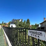 Neon Balaton, Large Botanical Garden, Bicycles, Pet&family Friendly, Outside Kitchen, Апартаменты