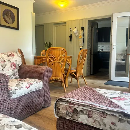 Neon Balaton, Large Botanical Garden, Bicycles, Pet&family Friendly, Outside Kitchen, Apartamento *
