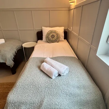 Neon Balaton, Large Botanical Garden, Bicycles, Pet&family Friendly, Outside Kitchen, Csopak