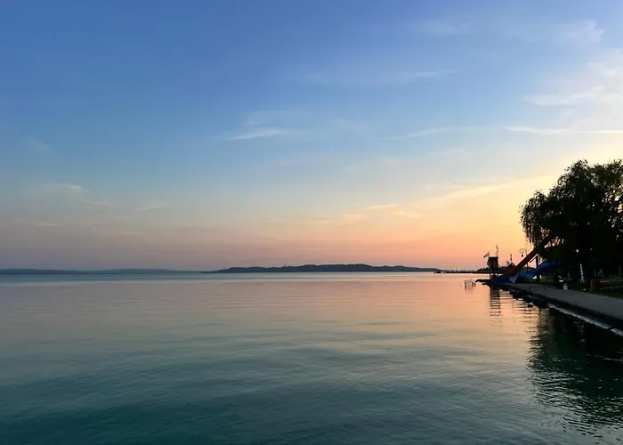 Apartament Neon Balaton, Large Botanical Garden, Bicycles, Pet&family Friendly, Outside Kitchen,