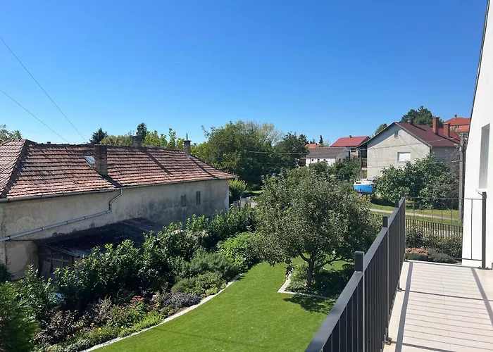 Apartment Neon Balaton, Large Botanical Garden, Bicycles, Pet&family Friendly, Outside Kitchen, Csopak